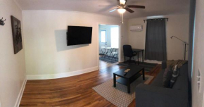 Renovated Cottage Minutes From Downtown